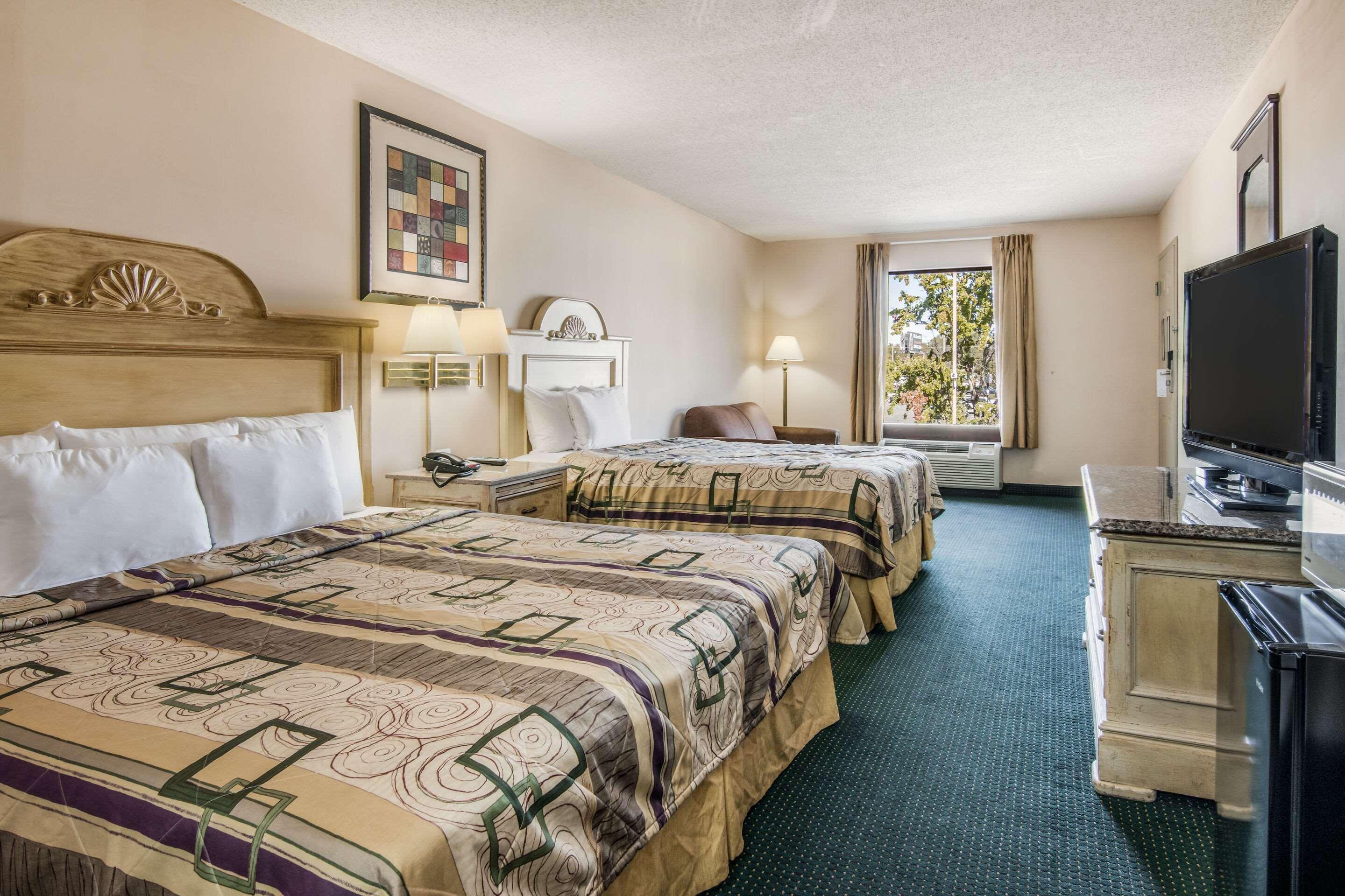 Rodeway Inn & Suites Dublin Εξωτερικό φωτογραφία