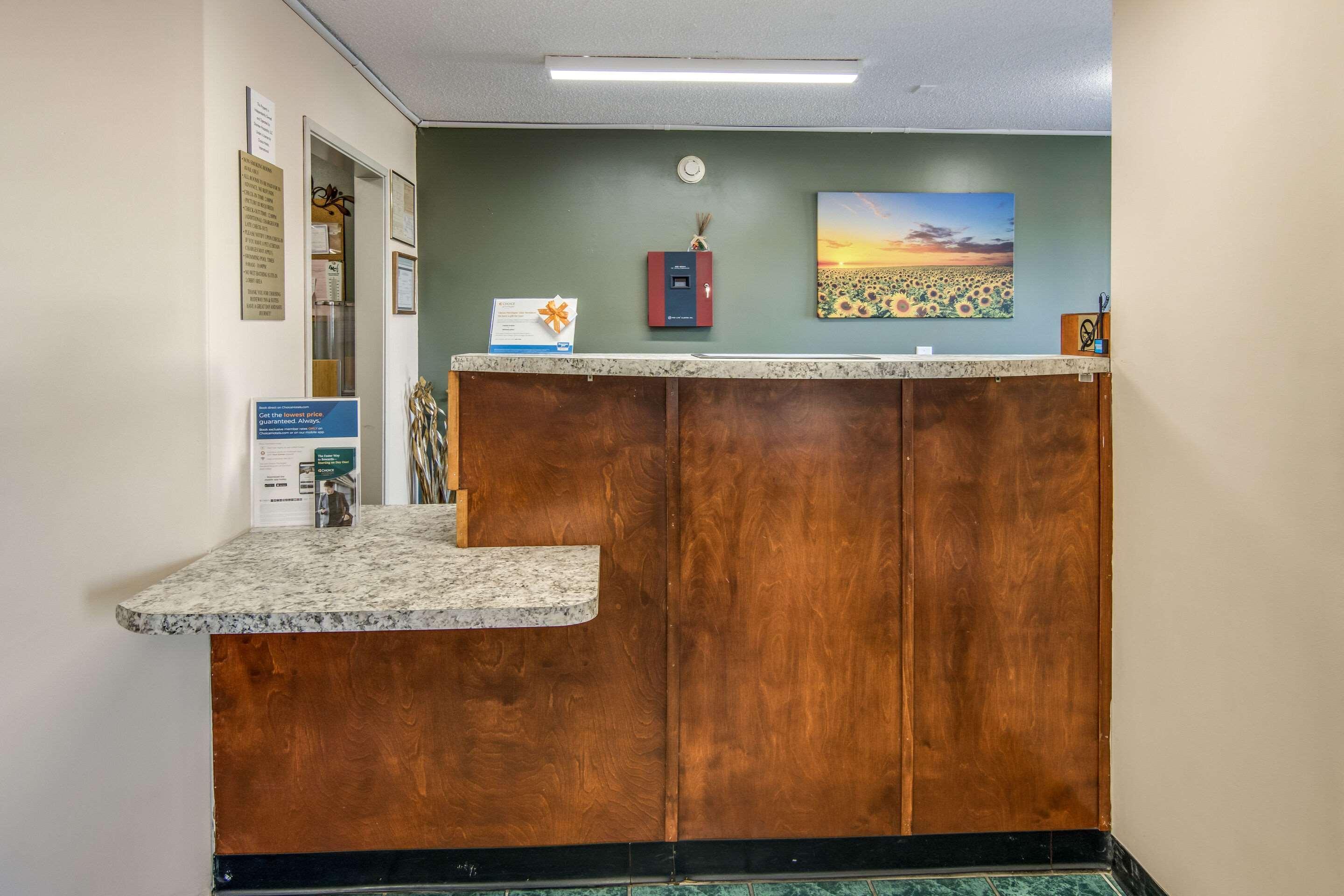 Rodeway Inn & Suites Dublin Εξωτερικό φωτογραφία