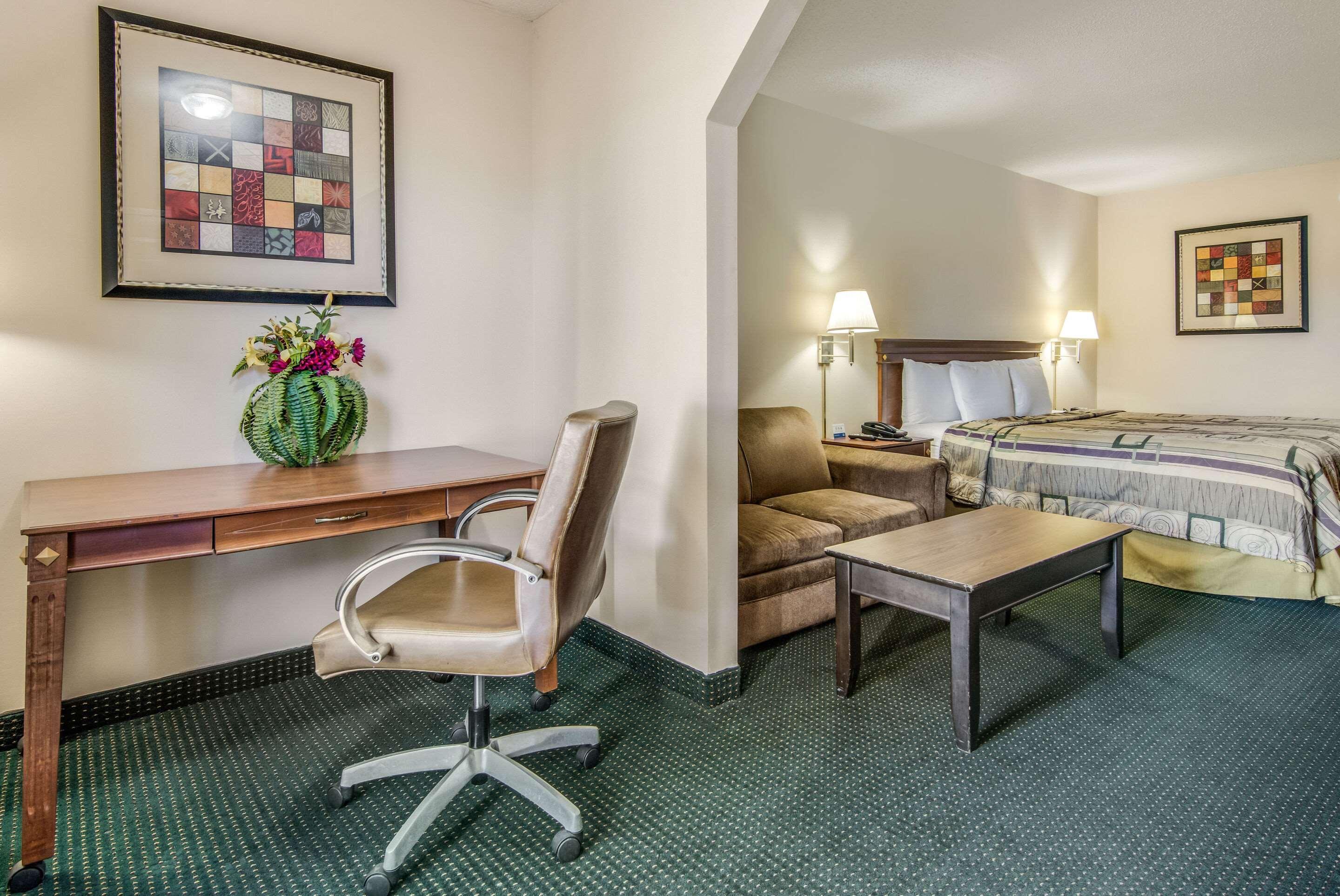 Rodeway Inn & Suites Dublin Εξωτερικό φωτογραφία