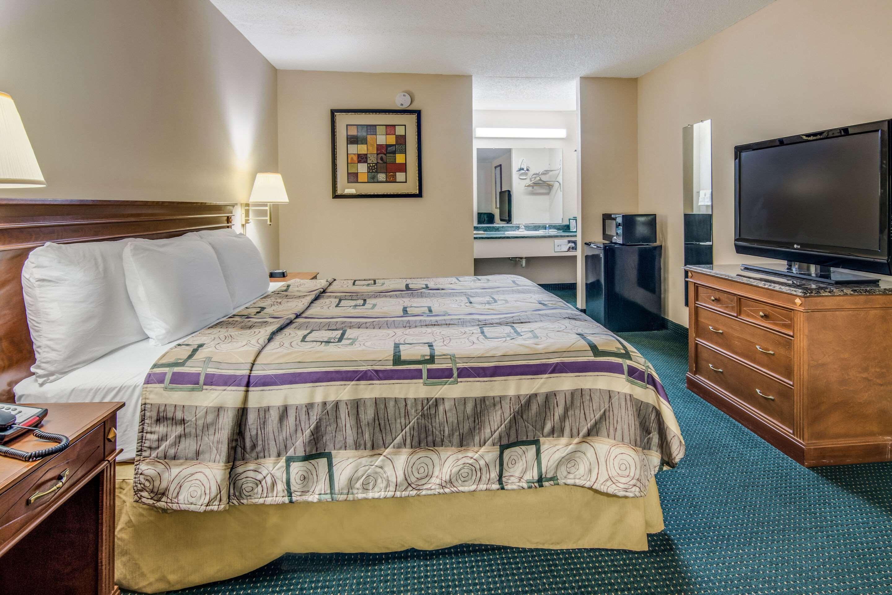 Rodeway Inn & Suites Dublin Εξωτερικό φωτογραφία