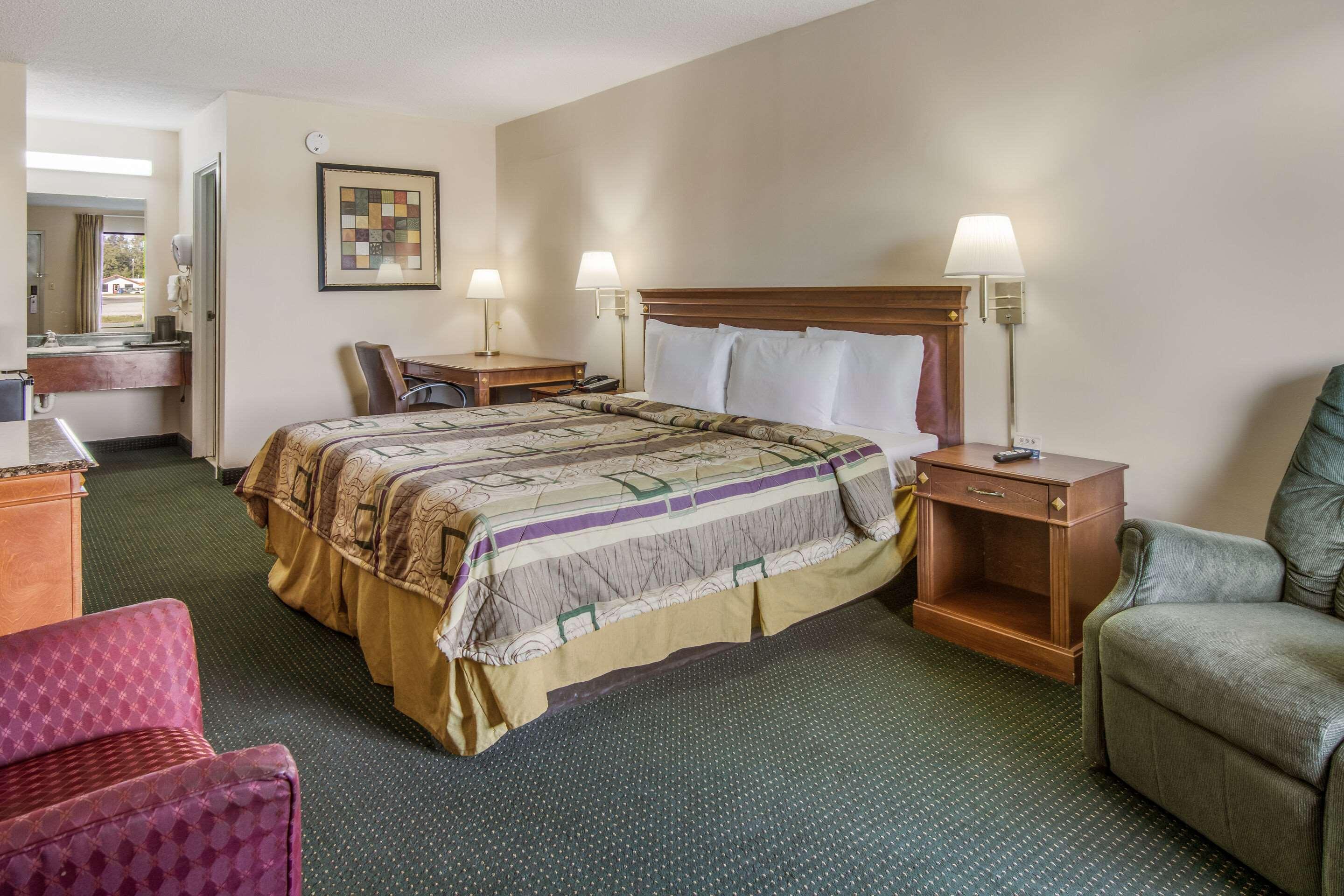 Rodeway Inn & Suites Dublin Εξωτερικό φωτογραφία