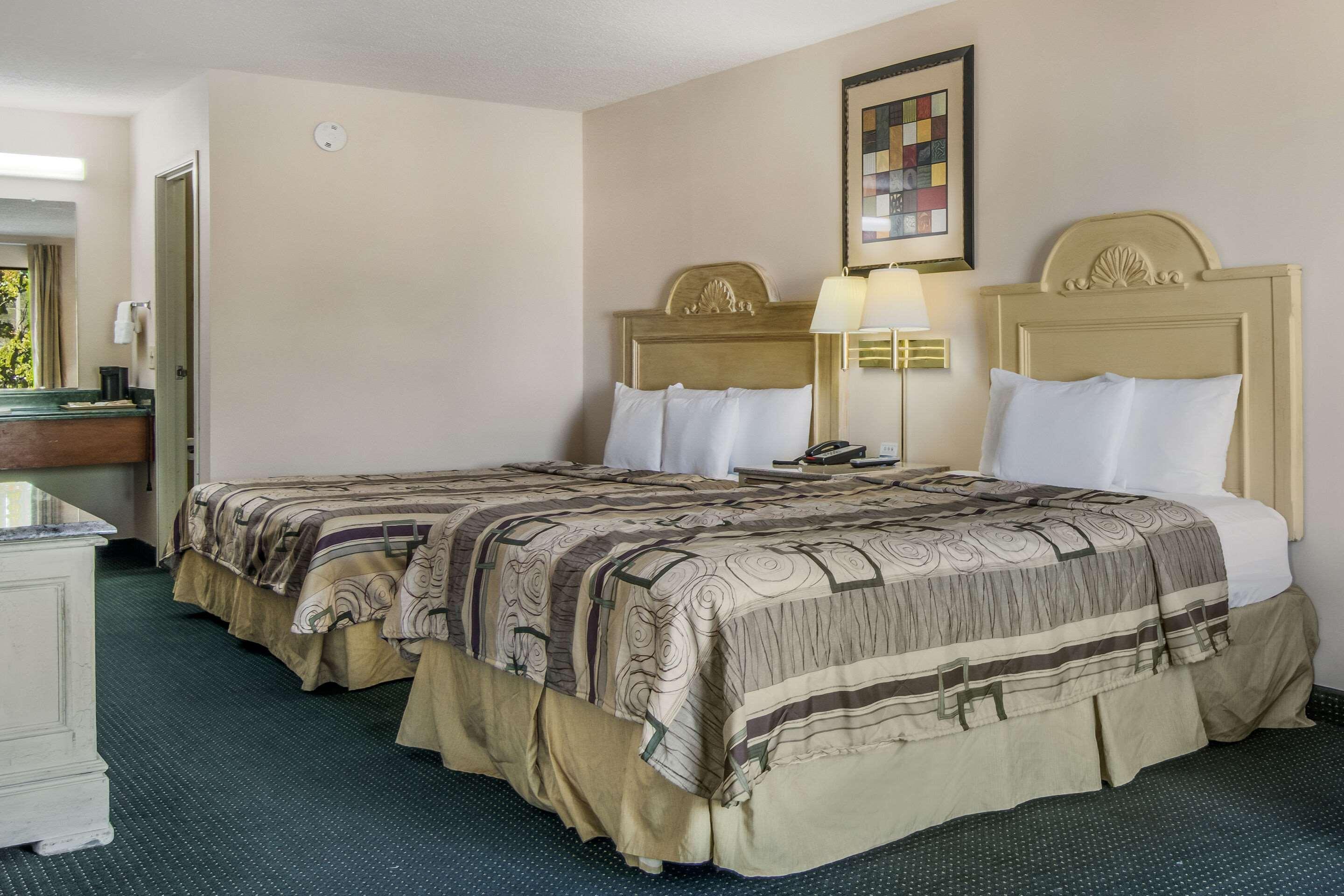 Rodeway Inn & Suites Dublin Εξωτερικό φωτογραφία