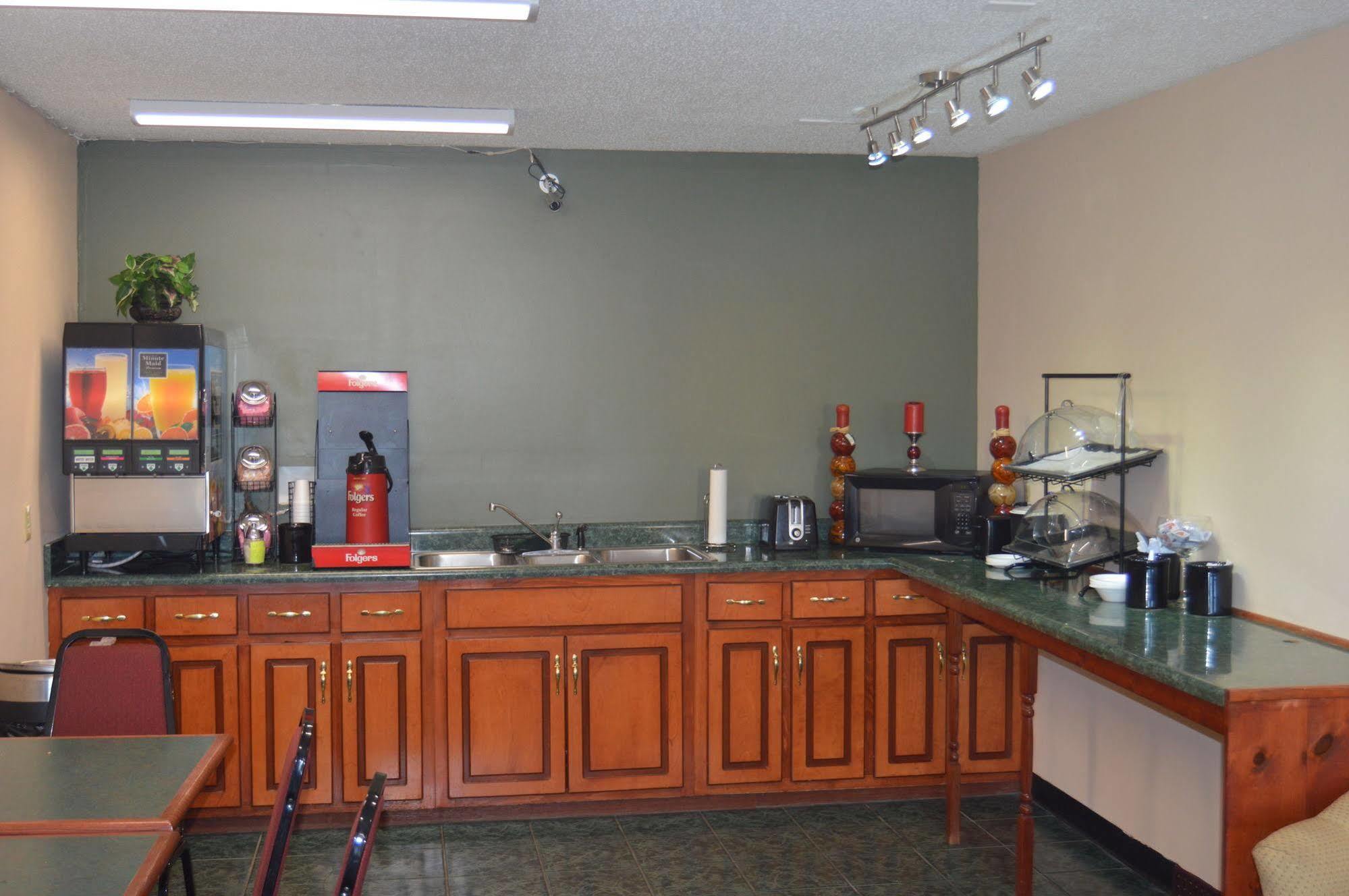 Rodeway Inn & Suites Dublin Εξωτερικό φωτογραφία