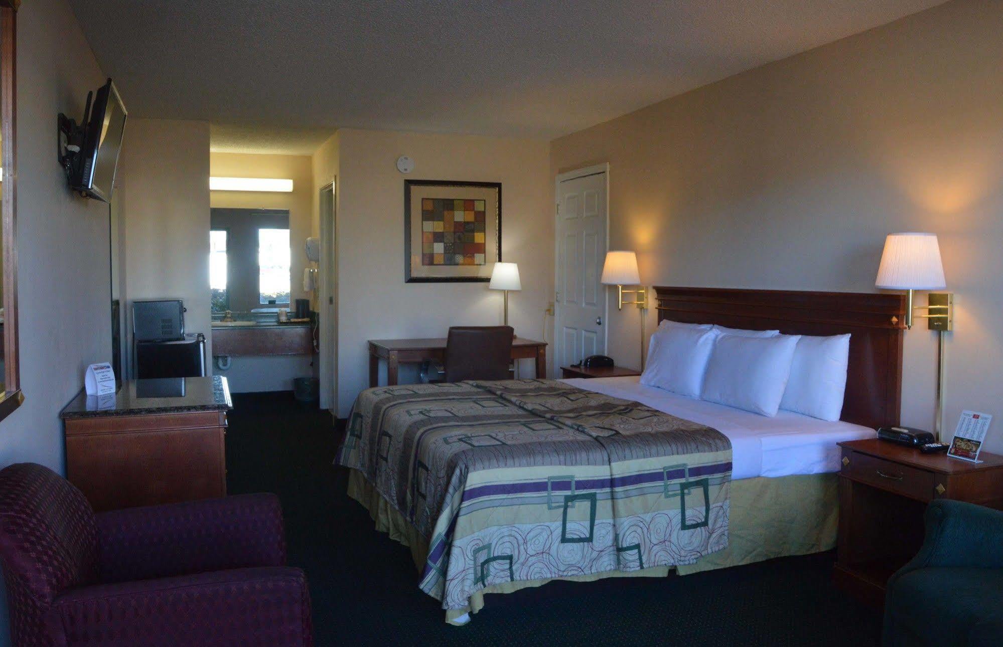 Rodeway Inn & Suites Dublin Εξωτερικό φωτογραφία