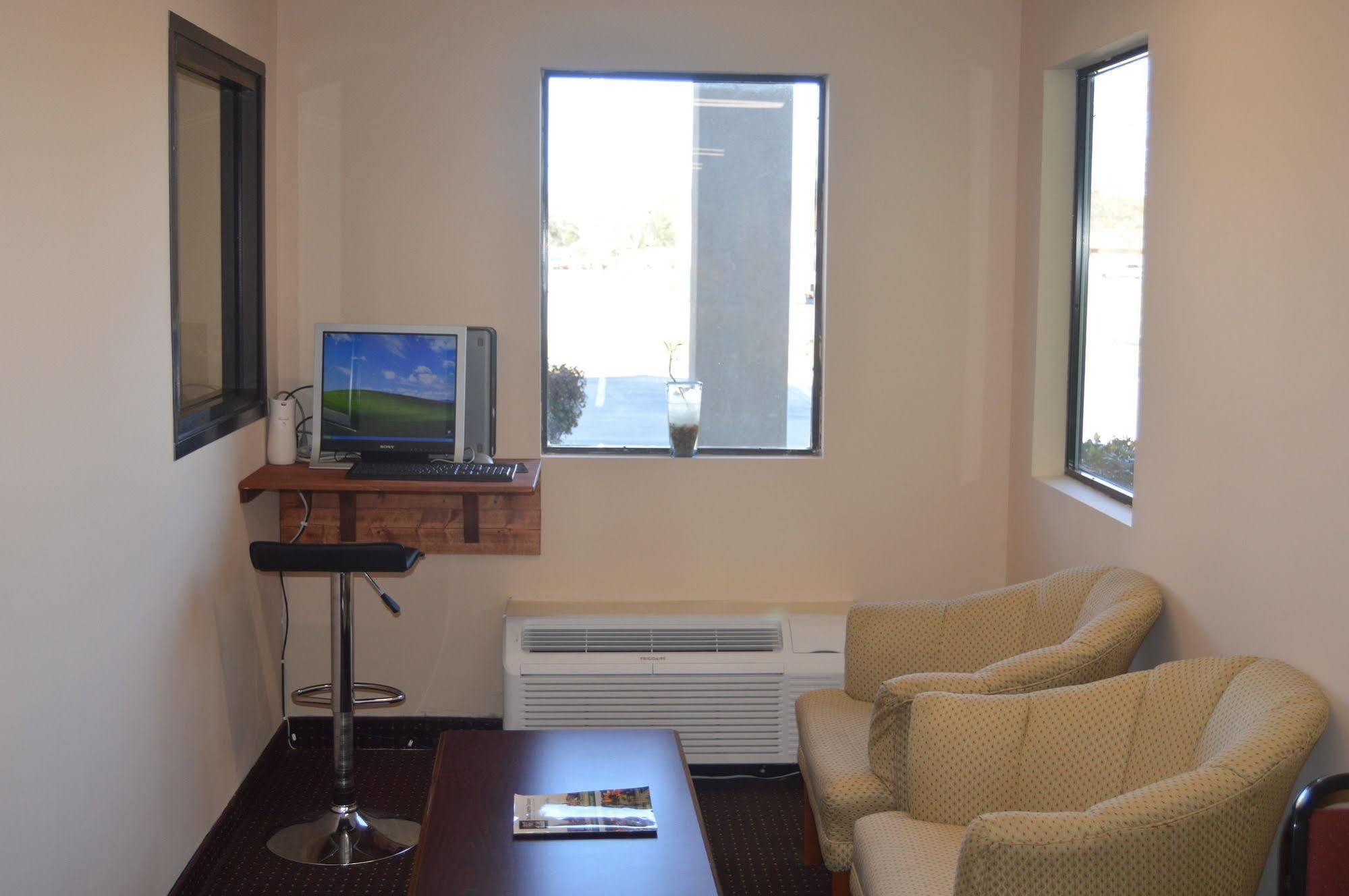 Rodeway Inn & Suites Dublin Εξωτερικό φωτογραφία